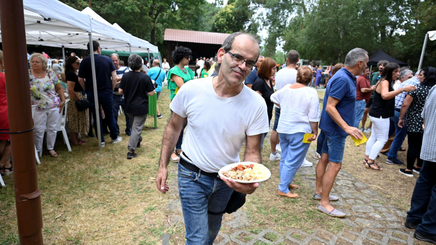 "Oda ao porco" en Limodre, Fene, con la Festa da Orella