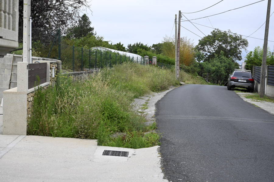 Luz verde a los desbroces dela zona rural de Ferrol tras el contrato a una nueva empresa