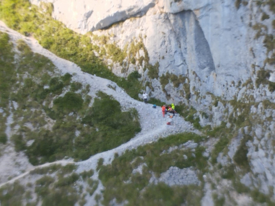 Muere un montañero madrileño tras sufrir un accidente cuando escalaba en Picos de Europa