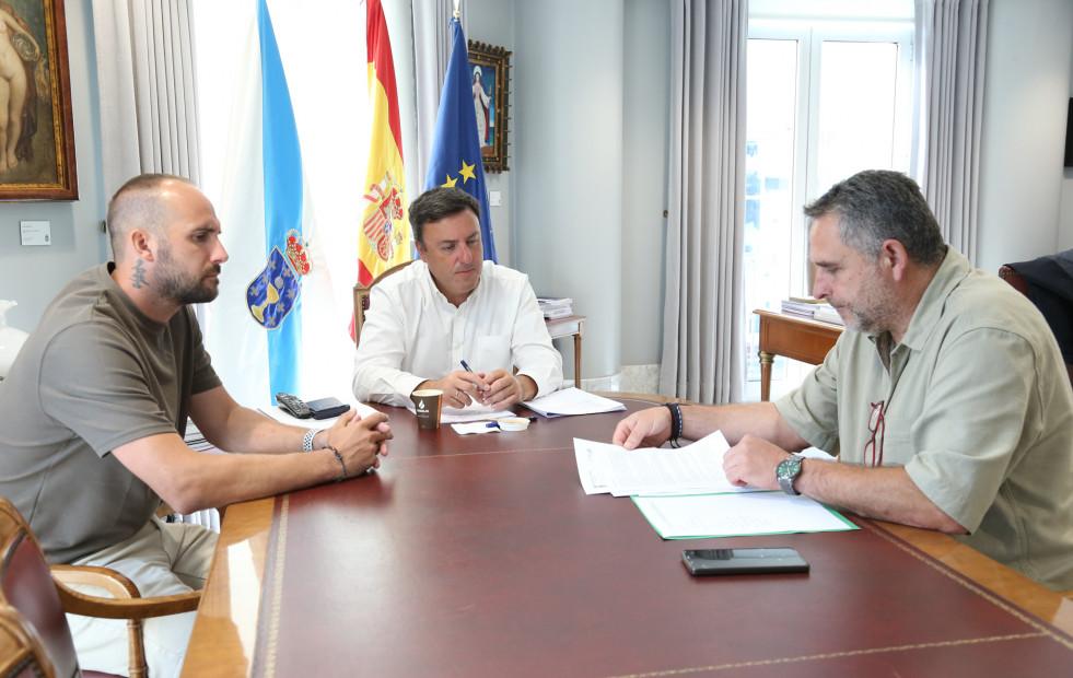 Encuentro entre Concello de Cerdido y Diputación de A Coruña para abordar las necesidades del municipio