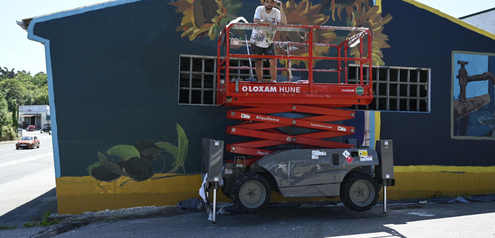 Cambio de look para el mercado de Moeche con el mural del artista bilbaíno Mikel Erkiaga