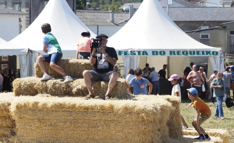 A Capela dá comezo á festividade na que homenaxean ao popular requeixo