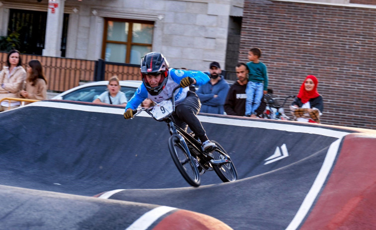 Sergio Veiga defiende su título en el Pump Track de Mugardos