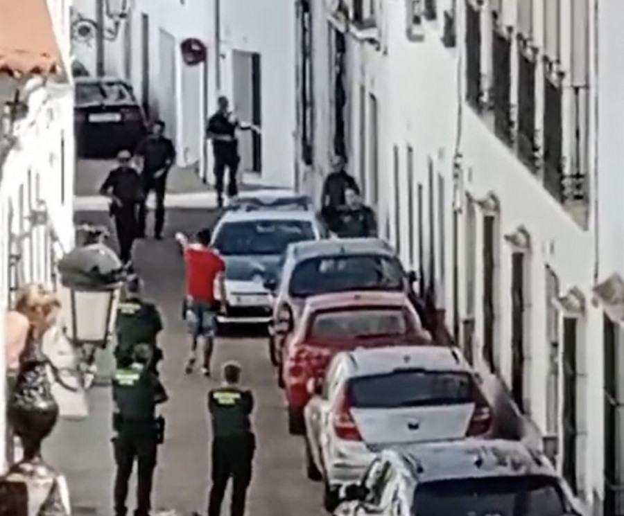 Detenido el varón atrincherado con sus padres tras amenazar a la Guardia Civil