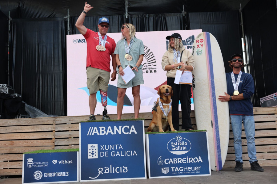 Múltiples medallistas en la competición de surf adaptado del Pantin Classic