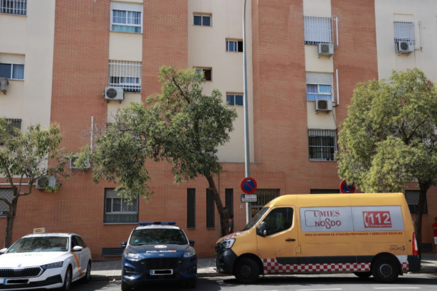 Detenido un hombre por asesinar con arma blanca a su mujer en Sevilla