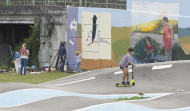 El mural de Narón sobre el medioambiente va tomando forma en el pump track