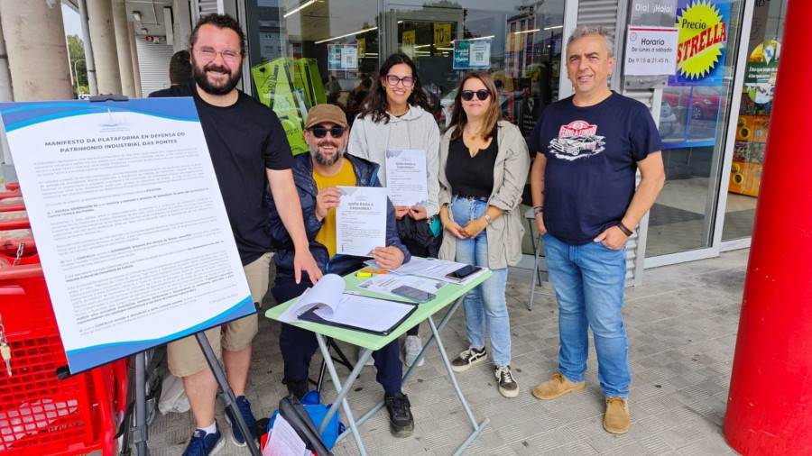 Recogida de firmas de la Plataforma en Defensa do Patrimonio Industrial das Pontes