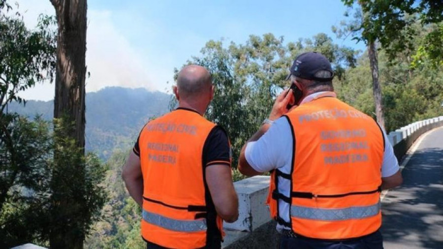 Buscan a cinco personas tras la caída de un helicóptero en Portugal