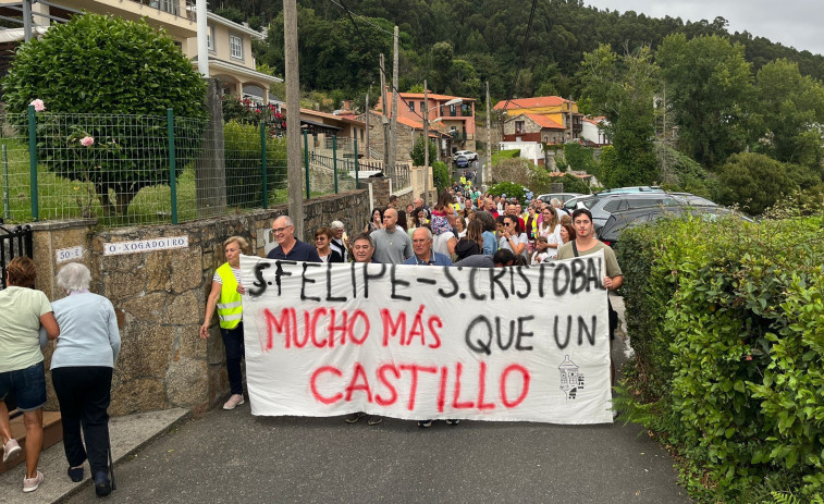 Los vecinos de San Felipe toman las calles para reivindicar el cuidado del área