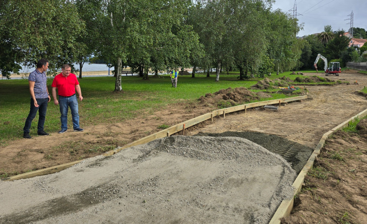 La nueva área recreativa de San Valentín, en Fene, comienza a ser una realidad