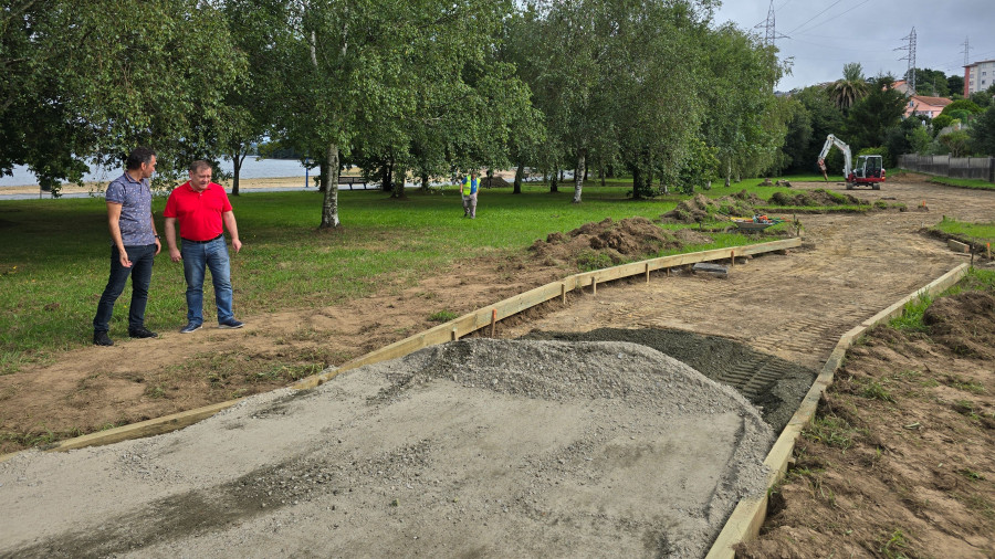 La nueva área recreativa de San Valentín, en Fene, comienza a ser una realidad