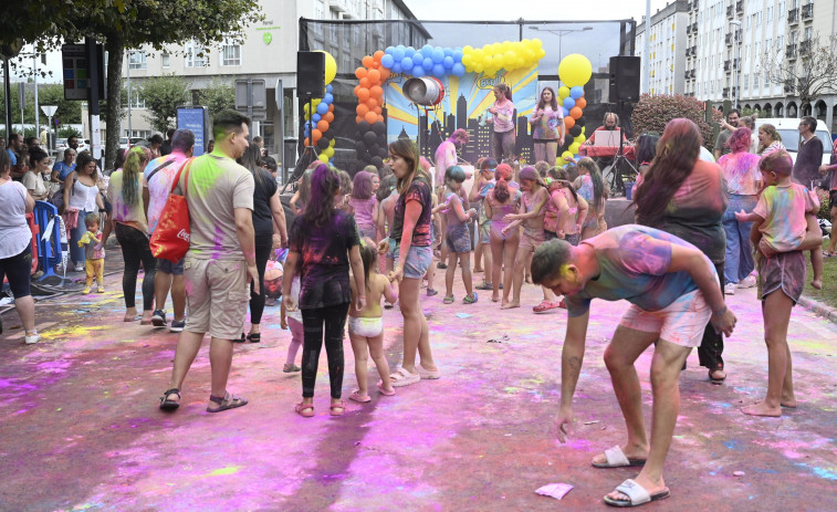 Fiesta infantil, coches clásicos y degustación de marisco en la traca final de las fiestas de Ferrol