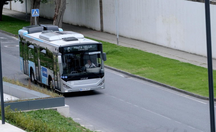 La falta de acuerdo prolonga la huelga en el transporte urbano