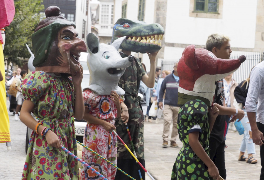 As Peras siguen animando las calles y plazas de Pontedeume con actividades