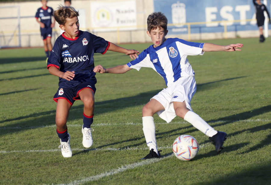 Dépor y FC Porto, ganadores de una exitosa nueva edición del Internacional Cidade de Narón de base