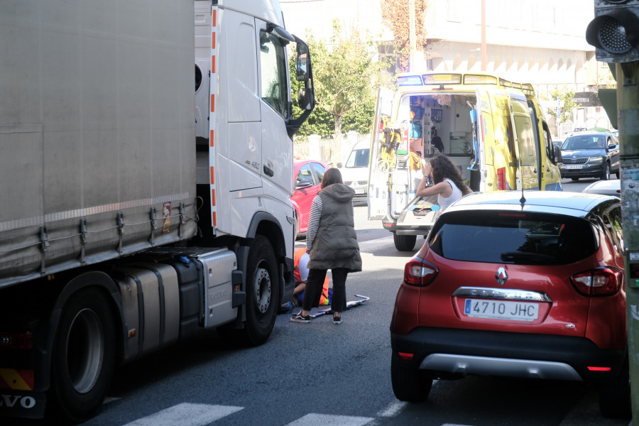 Un camión arrolla a una mujer de edad avanzada en Fene