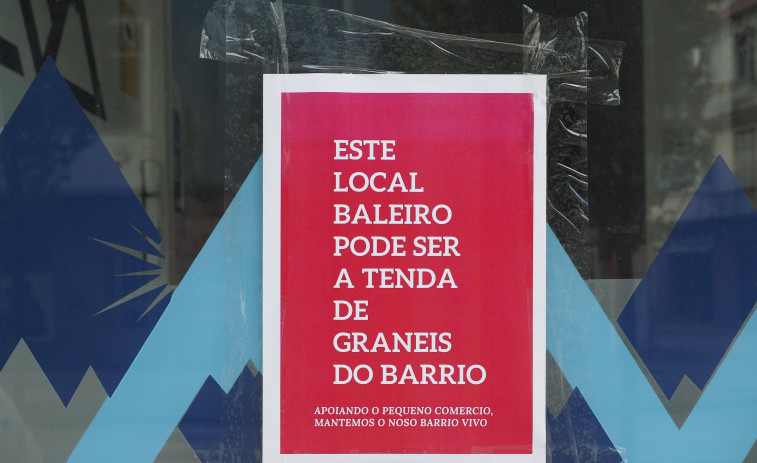 Canido amanece con misteriosos carteles con propuestas dinamizadoras en locales vacíos