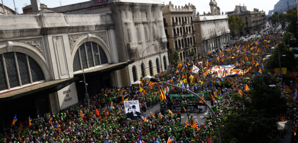 El independentismo civil exige unidad a Junts, ERC y CUP en una Diada menos concurrida