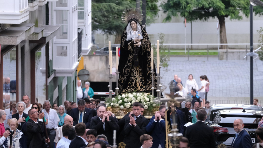 La Virgen de Dolores salió en procesión en Ferrol después de finalizar el triduo por su festividad