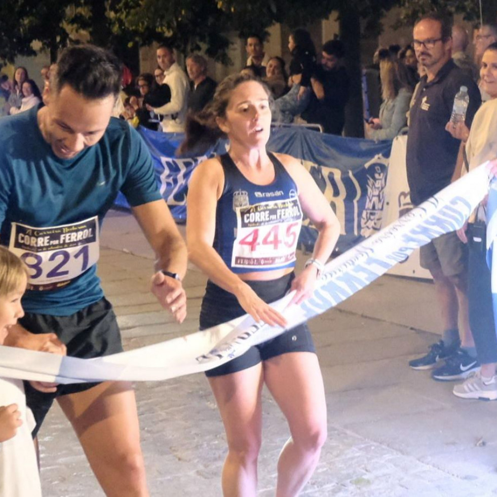 Rebeca Soto y Andrés Campos vuelan en la Nocturna Corre por Ferrol