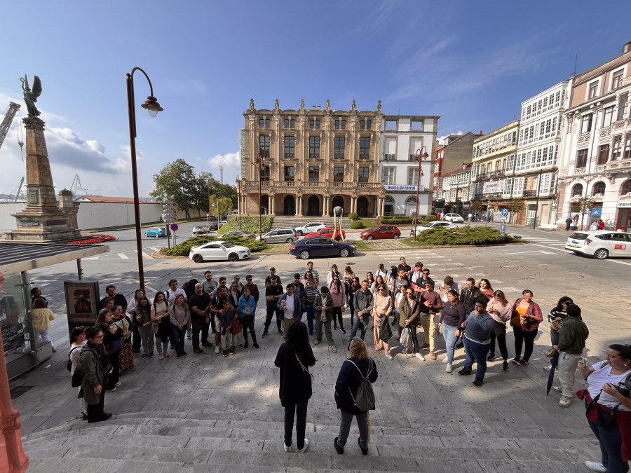 Ferrol se viste de gala para la visita de un centenar de estudiantes internacionales