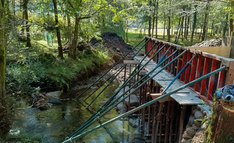 San Sadurniño adelanta que el puente de Pozo de Lamas estará listo en octubre