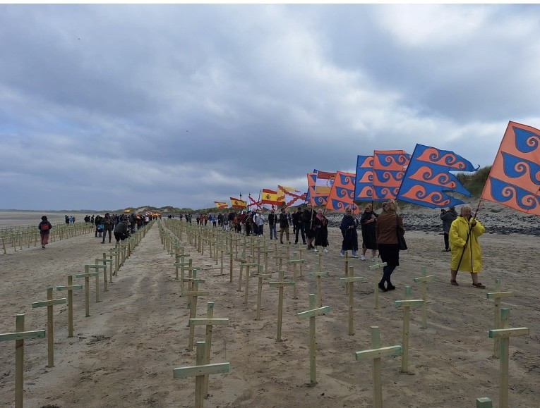 Cruces y banderas