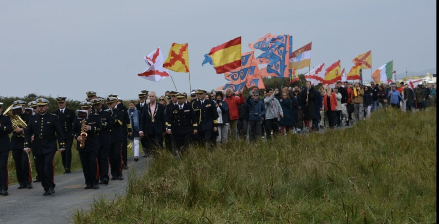 El buque multipropósito "Carnota" toma parte en Irlanda en el homenaje a los náufragos de la Armada Invencible