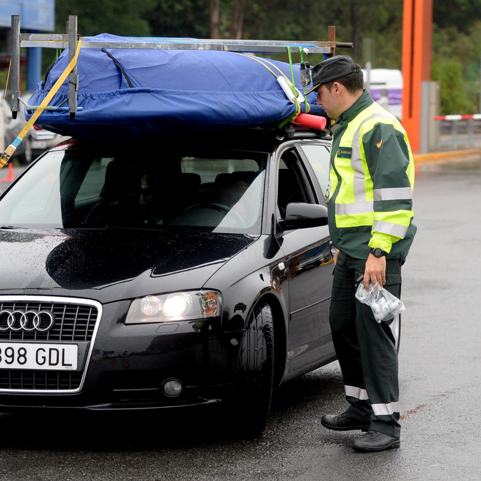 Detienen en el peaje de Fene a un conductor por un delito contra la seguridad vial