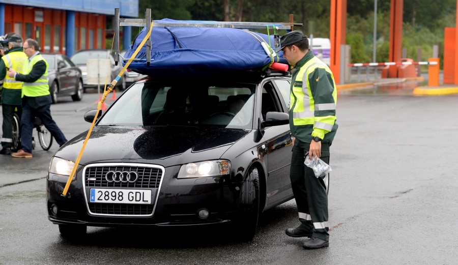 Detienen en el peaje de Fene a un conductor por un delito contra la seguridad vial