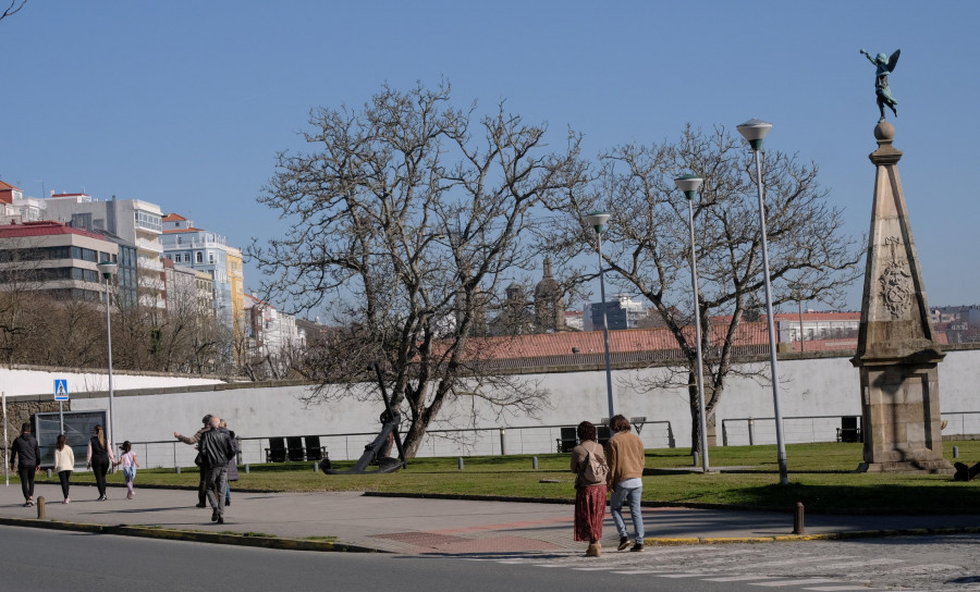 La Policía Local de Ferrol ha denunciado a ocho personas por orinar en la calle este 2024