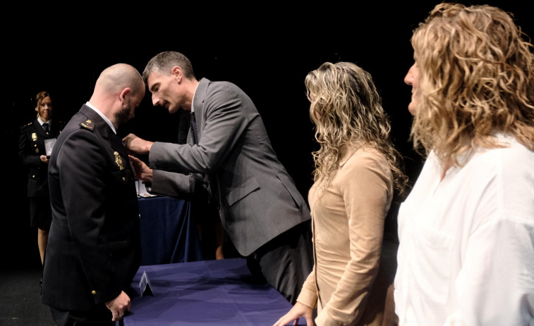 Acto de celebración de los Santos Ángeles Custodios en Narón, patrón de la Policía Nacional