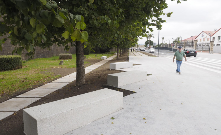 El vial entre Capitanía Marítima y la lonja, cortado desde el lunes