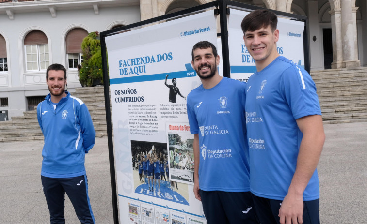 Los “parrulos” visitaron la exposición del Diario de Ferrol por su aniversario