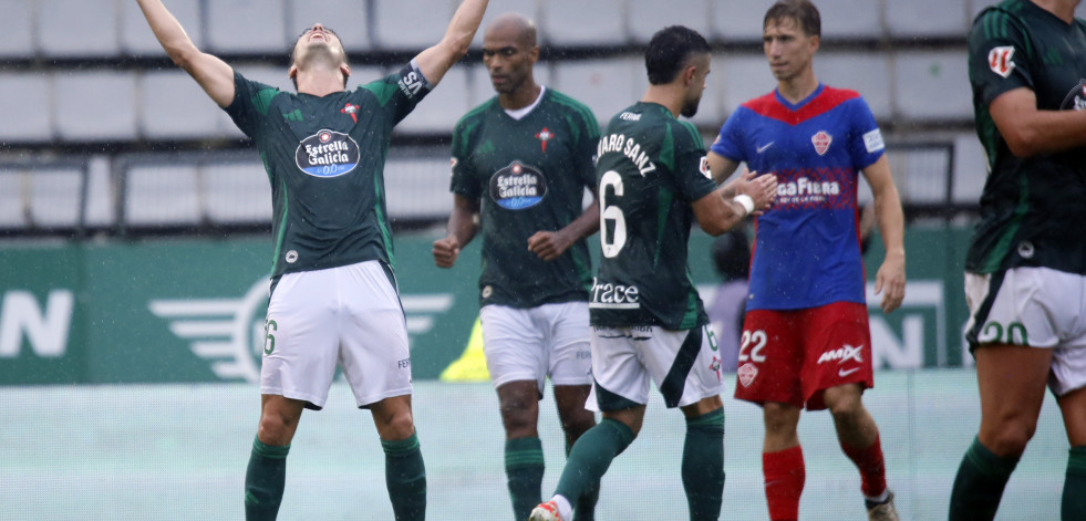 Racing-Elche: las imágenes de una victoria para celebrar un cumpleaños