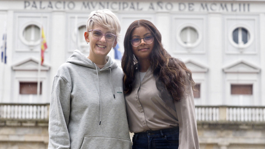 Elena Bruma y Rosbelis Sierra, dos mujeres migrantes en Ferrol: “Una deja atrás todo lo que conoce por necesidad, no porque quiera”