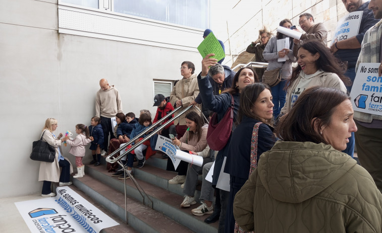 Familias del Cristo Rey se movilizan por la supresión de una unidad en Infantil