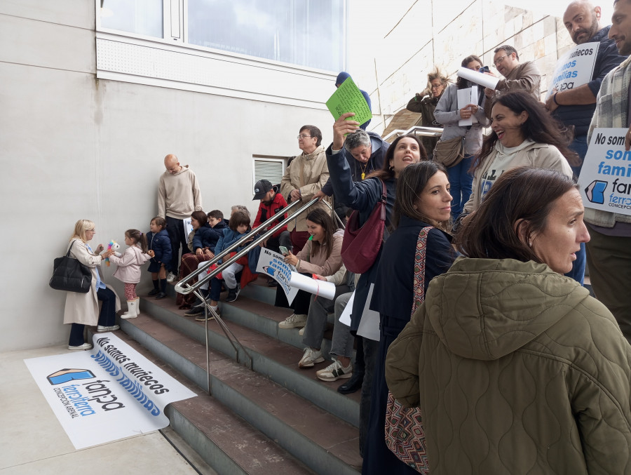 Familias del Cristo Rey se movilizan por la supresión de una unidad en Infantil