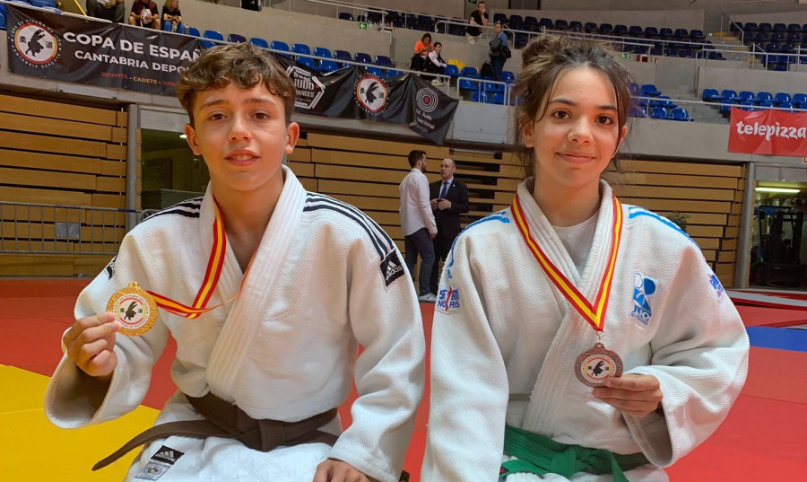 Medallas para los jóvenes judocas de la AD Ferrolterra en Cantabria