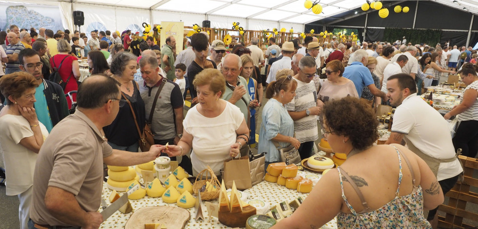 La Feira do Mel e o Queixo llegará a Goente, en As Pontes, este domingo