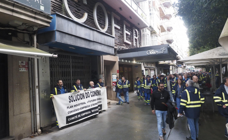 Minuto de silencio de los trabajadores de Navantia por los trabajadores fallecidos en Blascar