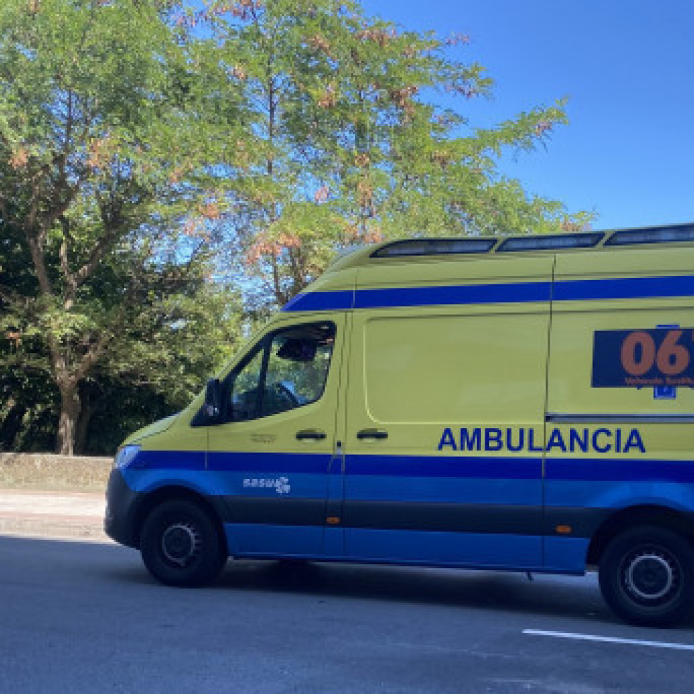 Muere un trabajador en Cervo tras caerle una rama de un árbol