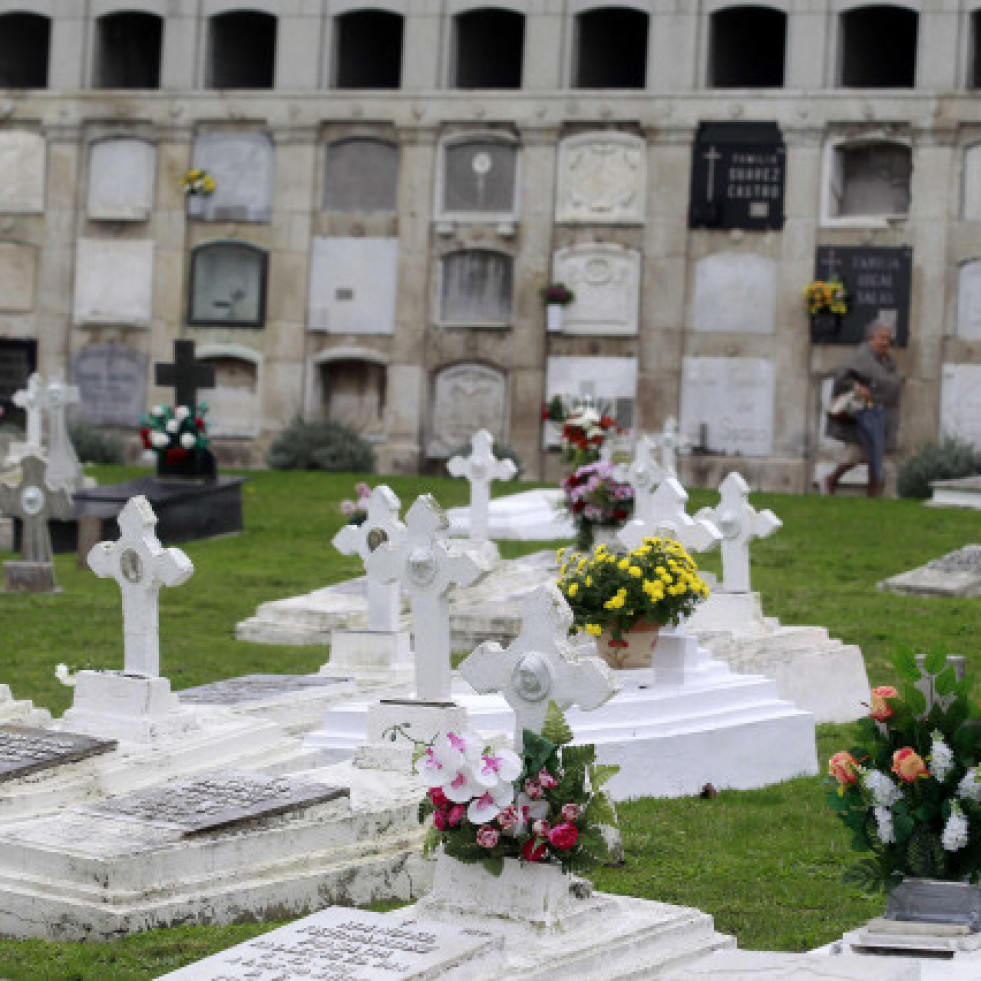 O Consello da Cultura Galega aborda o uso da lingua nos ritos funerarios