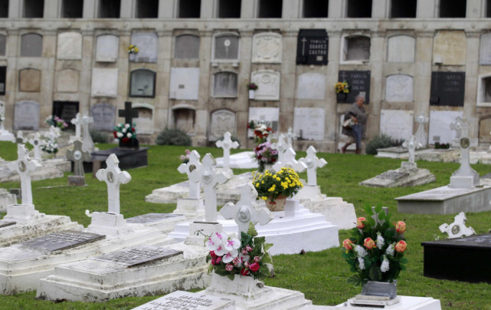 O Consello da Cultura Galega aborda o uso da lingua nos ritos funerarios