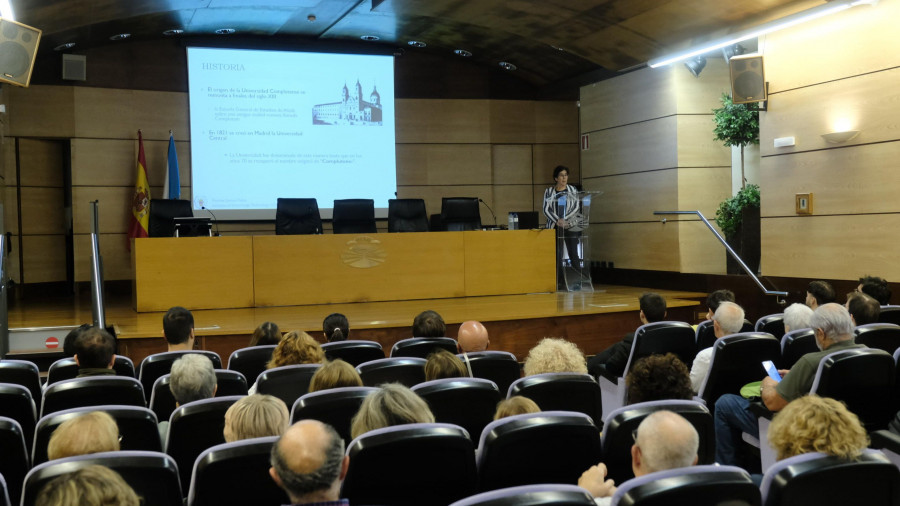 El ciclo de conferencias sobre Automática e IA arrancaron en el Campus Industrial de Ferrol