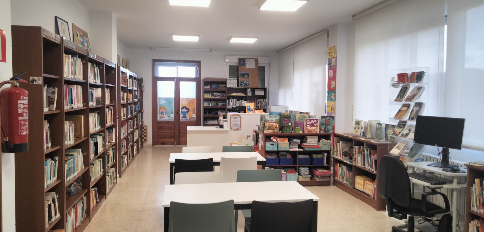 O público familiar celebra o Día das Bibliotecas en Mañón