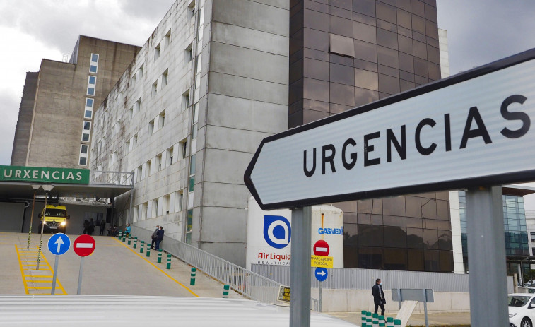 Un joven se cae de madrugada en Ferrol a un patio interior desde unos 3 metros de altura