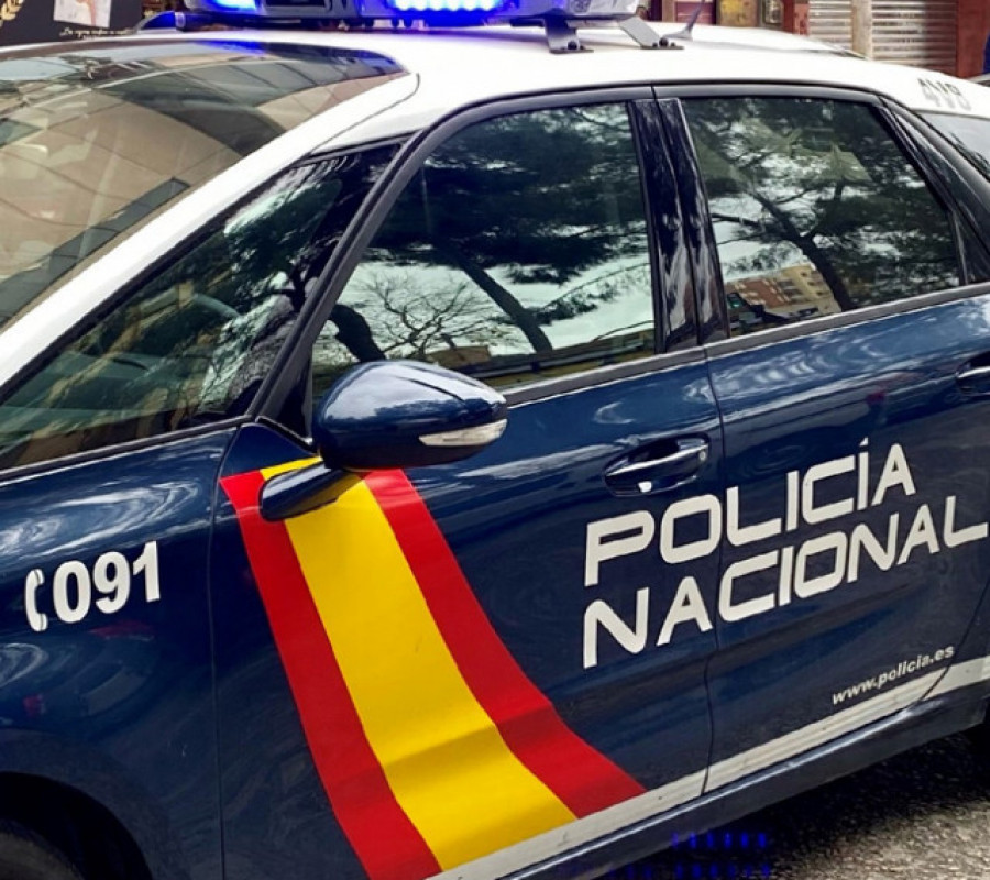 Un agente de Policía Nacional fuera de servicio salva la vida a un bebé de 13 meses que se había atragantado