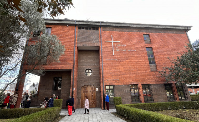 La iglesia de San José Obrero reabrió sus puertas después de unos trabajos en la cubierta